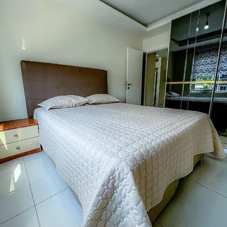 Apartment Peaceful Riverside Retreat 10-min Walk To Beach, Steps From National Park In